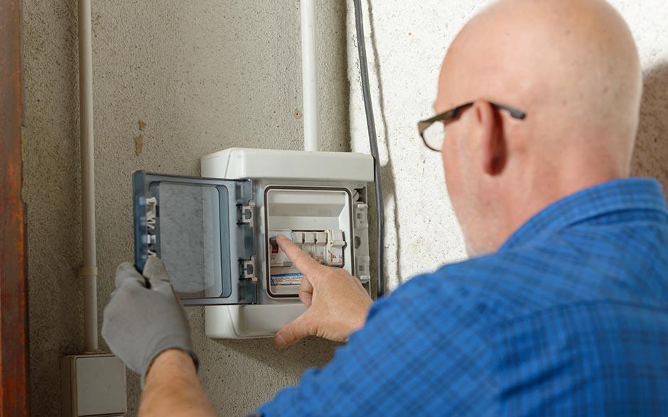 électricien de maintenance Garches